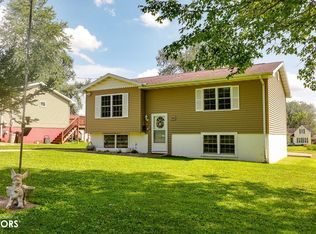 206 Selma St, Eldon, IA 52554