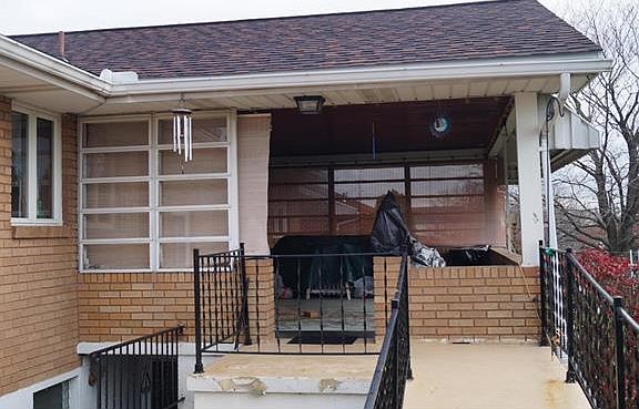 4th image of 612 E 10th St