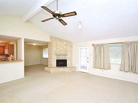 4th image of 811 Mayweather Ln