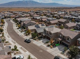 3041 Shannon Ln NE, Rio Rancho, NM 87144