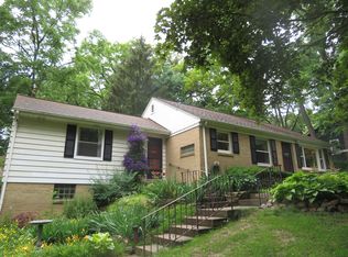 945 N 124th St, Elm Grove, WI 53122