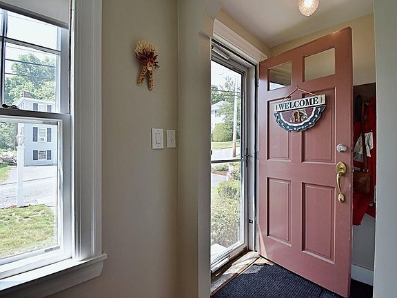 4th image of 202 Essex St