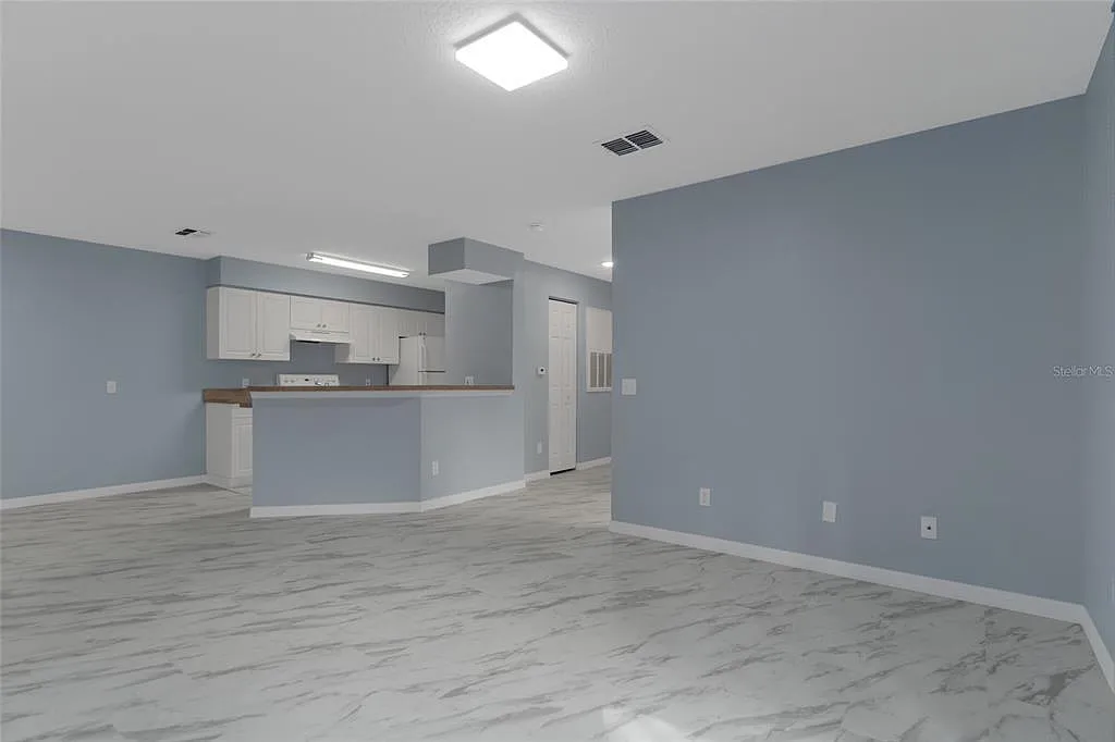 2 bed, 1062 sqft, $1,600 — Photo 4