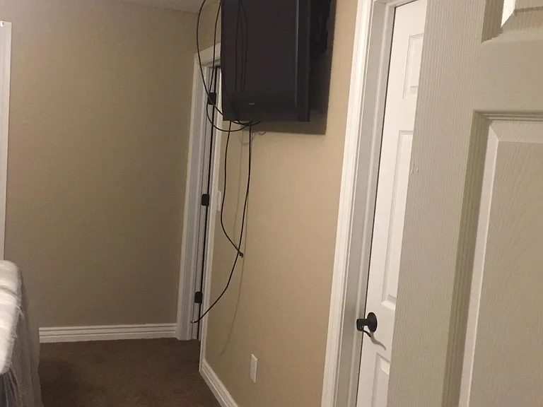 4884 Chandler Ct — Photo 6