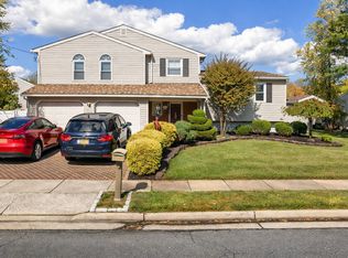 17 Marlin Ave E, Edison, NJ 08820