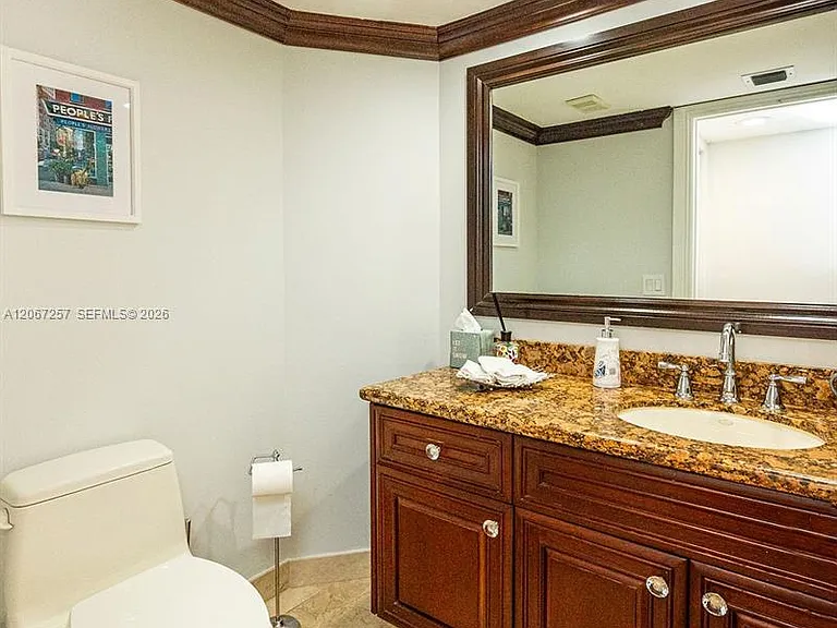 20935 NE 37th Ct — Photo 20