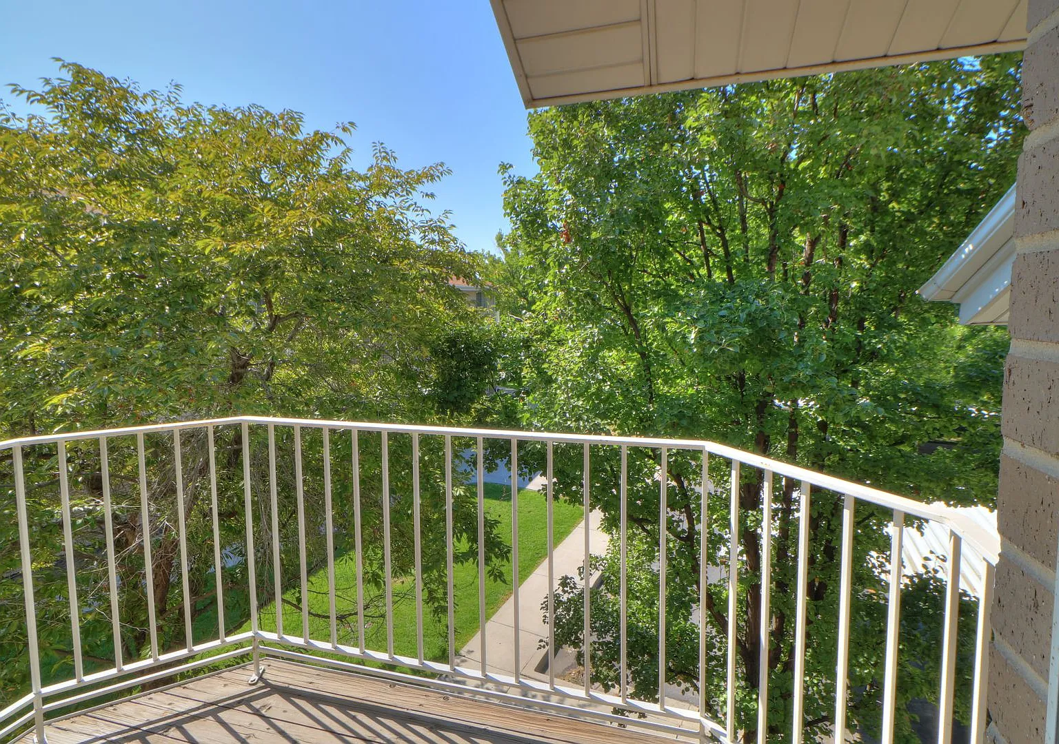 3 Bed Provo Condo — Photo 4