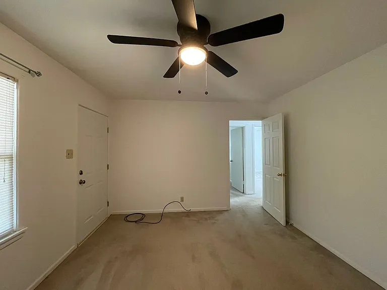 3713 Noble Dr — Photo 15