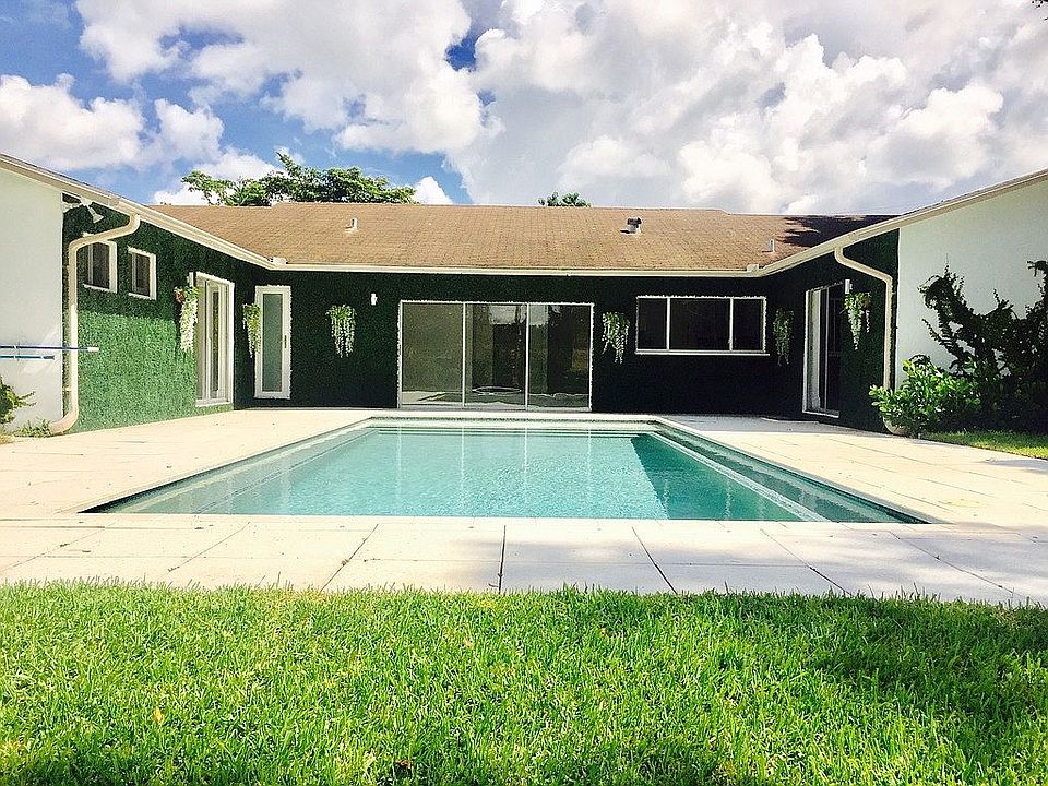 1st image of 10730 SW 27th Ct