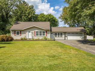 831 Bay Rd, Webster, NY 14580