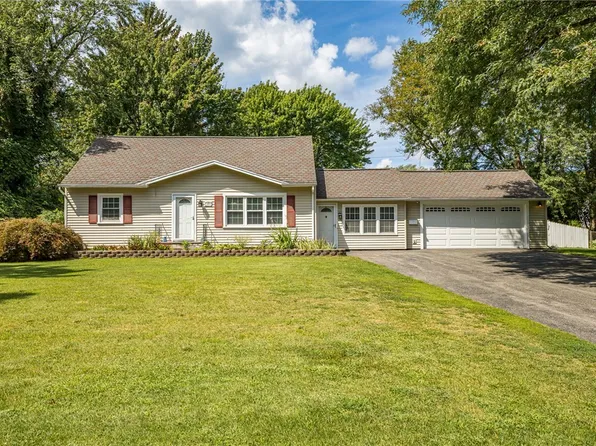 831 Bay Rd, Webster, NY 14580
