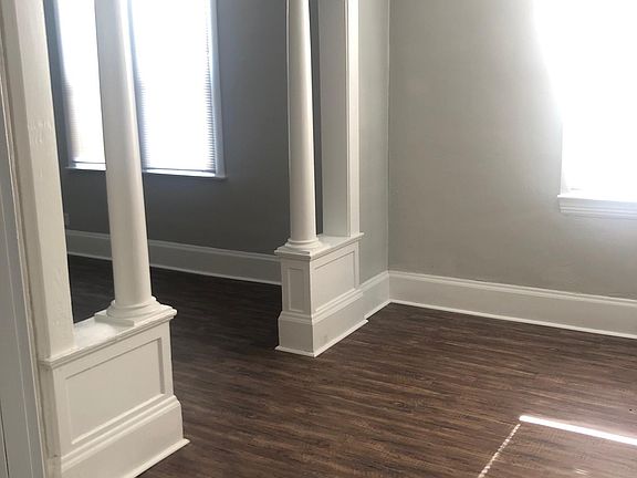 living room/dining room