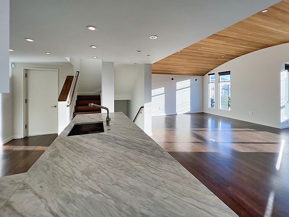 4th image of 606 Broderick St #606
