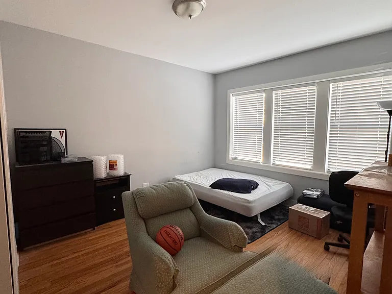 360 At The U — Photo 19