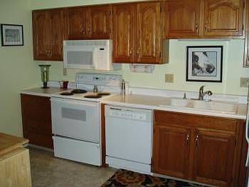 5th image of 28 Willowood Ln