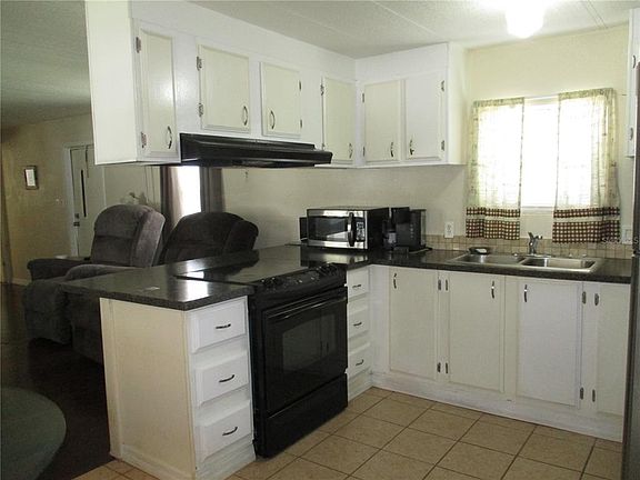 2nd image of 92 ROSALIE OAKS BOULEVARD