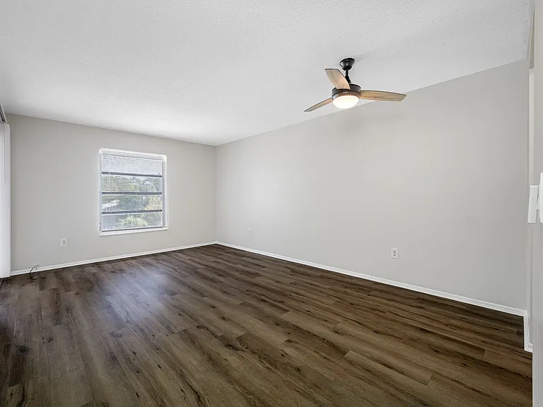 600 S Betty Ln — Photo 5