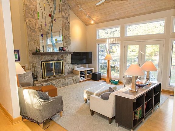 5th image of 2844 Kings North Rd