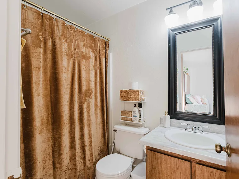 307 N 3rd St #1 — Photo 3
