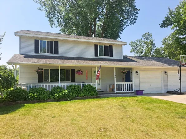 250 Witbeck Dr, Clare, MI 48617