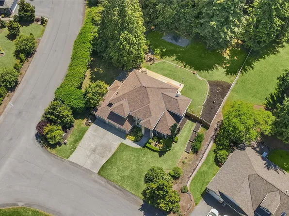 21233 NE 186th ST Street, Woodinville, WA 98077