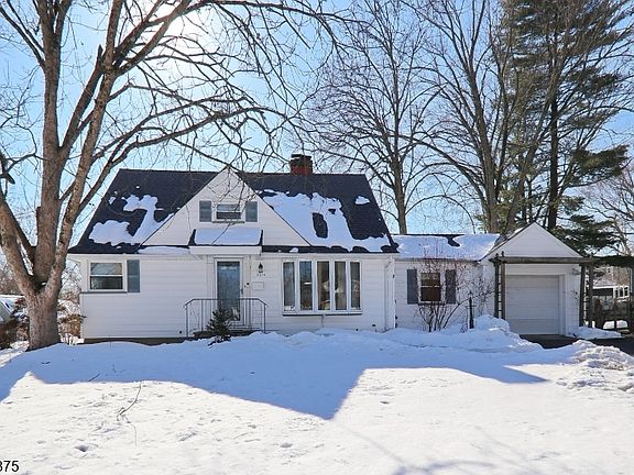 2nd image of 1314 Wood Valley Rd