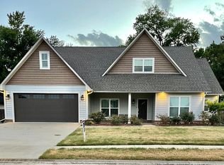 230 Promenade Cir, Russellville, AR 72801