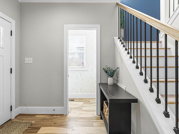 3rd image of 1422 Joe Louis Ave