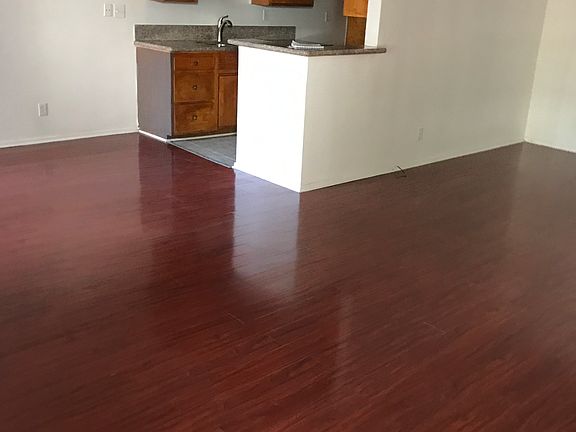 4th image of 6041 Whitsett Ave APT 105
