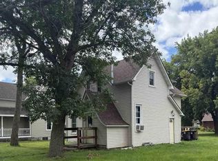 1450 4th Ave, Windom, MN 56101