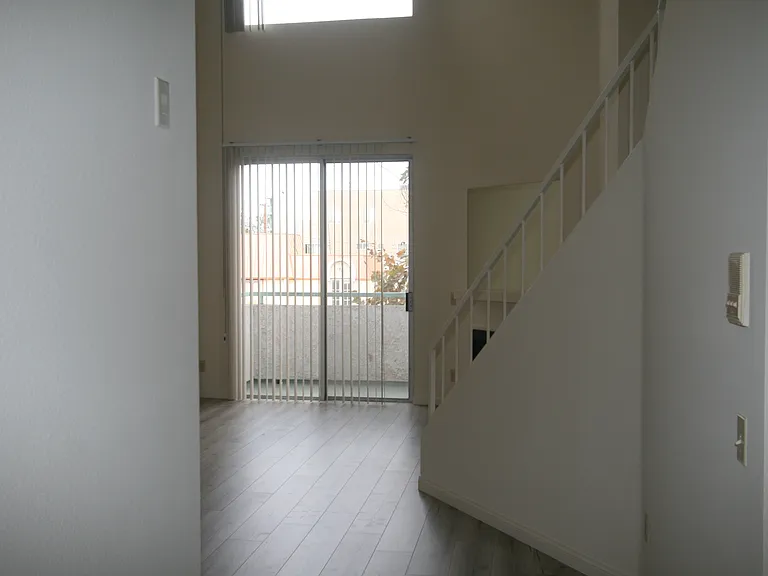 3637 Clarington Ave #202 — Photo 29