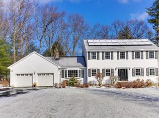 10 Braeburn Rd, Chelmsford, MA 01824
