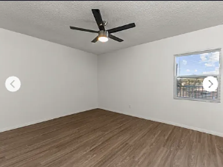 228 Las Flores Dr — Photo 4