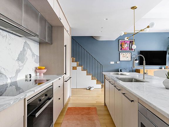 4th image of 318 W 52nd St #4B