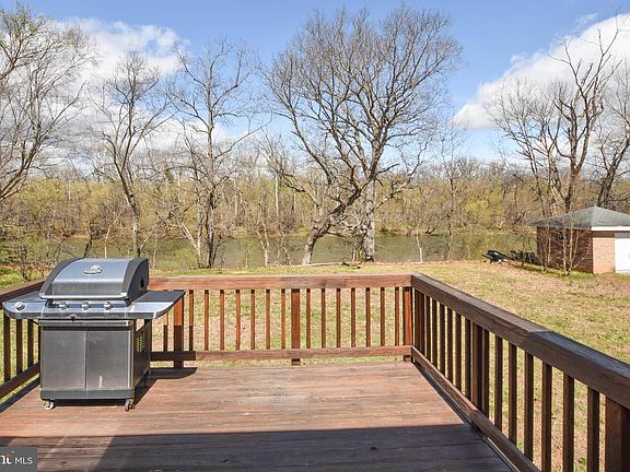 3rd image of 19141 Youngs Cliff Rd