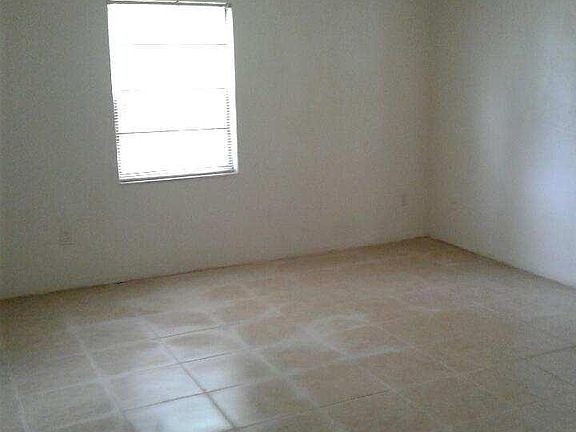 2nd image of 1381 Virginia Ave APT 3