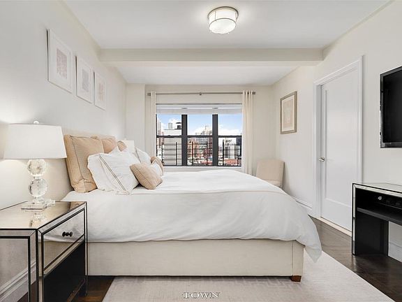 2nd image of 225 E 79th St #15DE
