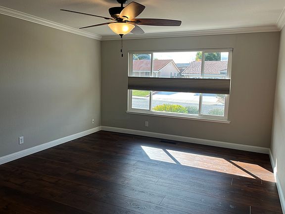 3rd image of 3931 Pebble Dr