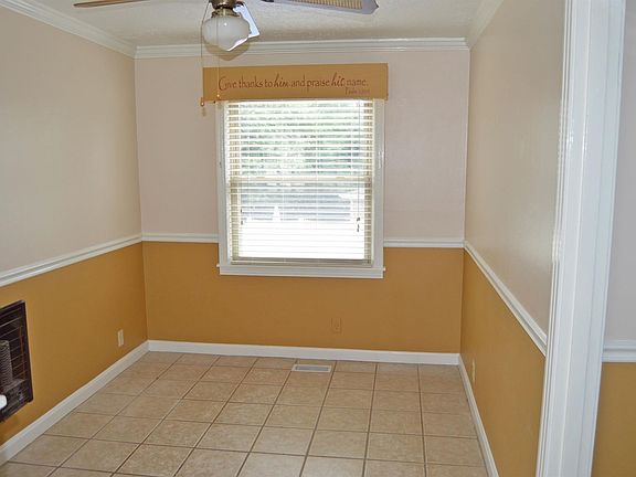 4th image of 1040 Davidson Dr