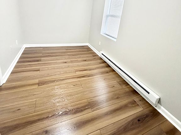 4th image of 131 Cosey Beach Ave #B1