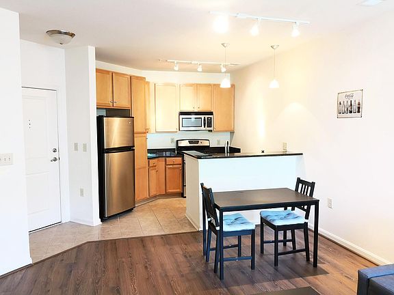 5th image of 2665 Prosperity Ave APT 349
