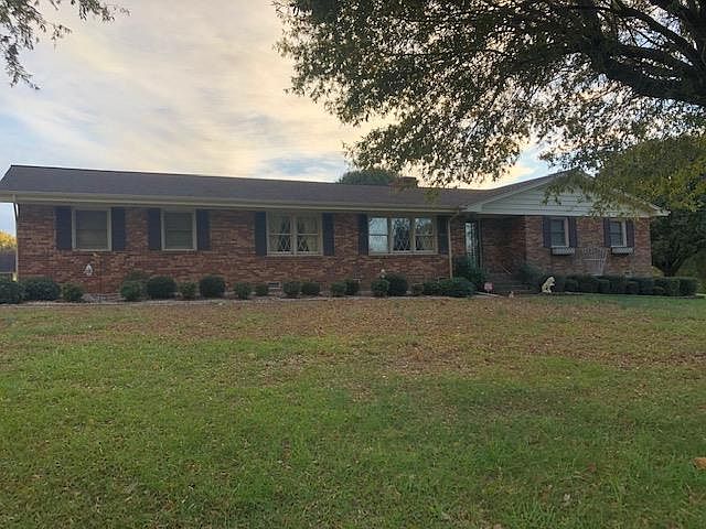 1st image of 919 Sarratt Dr
