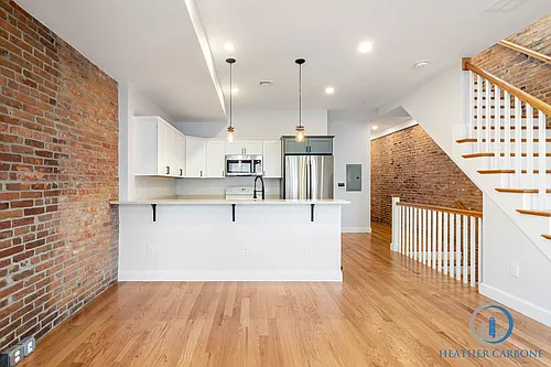 277 W 5th St #2 Photo 1
