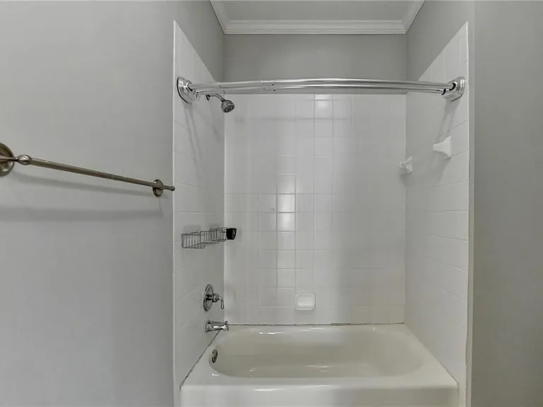 813 Clifton Heights Ln — Photo 39