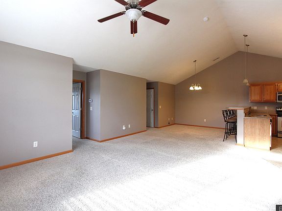 5th image of 8867 Leighton Ave