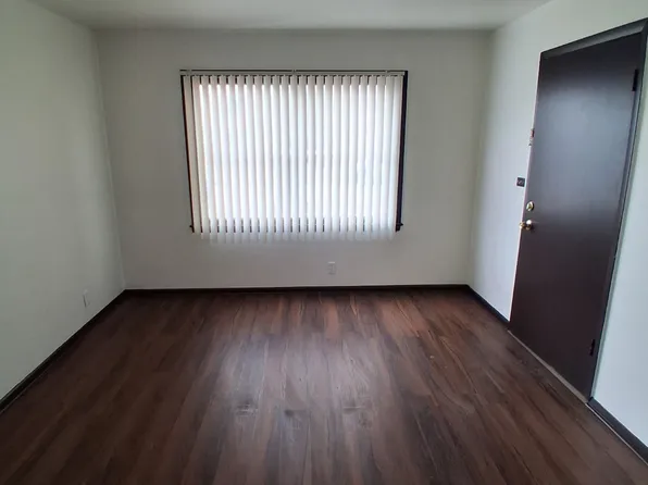 4976 N 47th St, Milwaukee, WI 53218