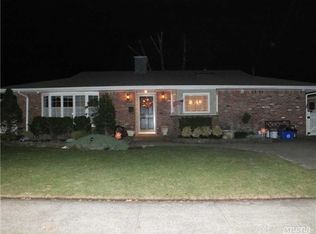 59 Weidner Ave, Oceanside, NY 11572