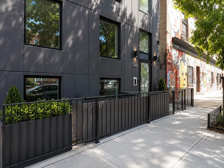163 Roebling St #3 — Photo 9