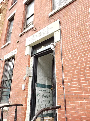 Rented by Signature Property Realty | media 23