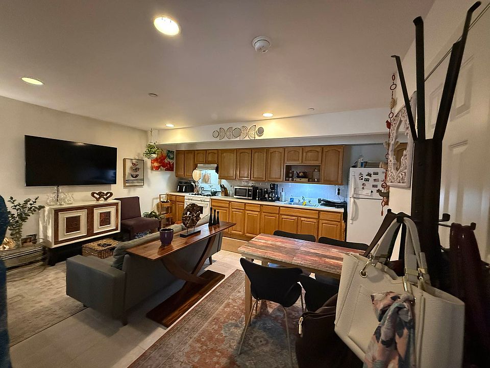 1st image of 2529 35th St APT 2